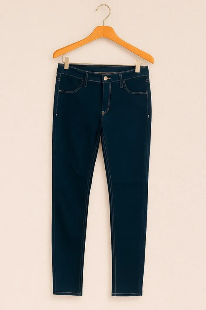 Jean H&M Femme Taille 38 – Neuf, Style Élégant et Confortable
