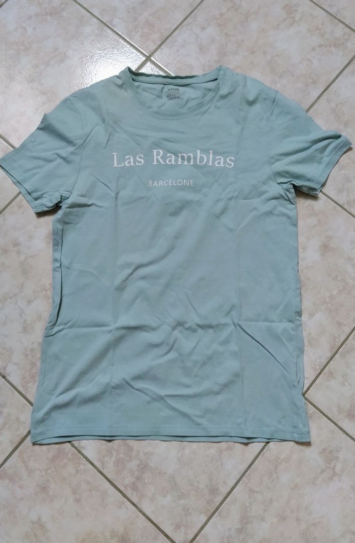 Lot t-shirt taille S - photo numéro 3