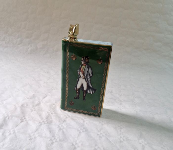 Bouteille de Cognac  , Bicentenaire de l'empereur Napoléon  , Porcelaine - photo numéro 2
