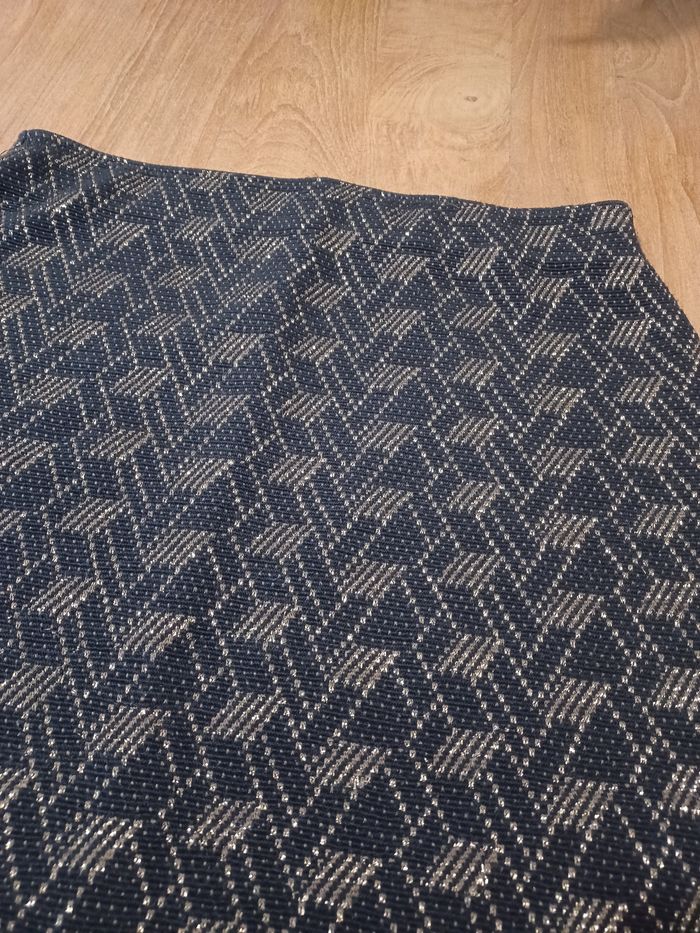 Mini jupe festive - photo numéro 3