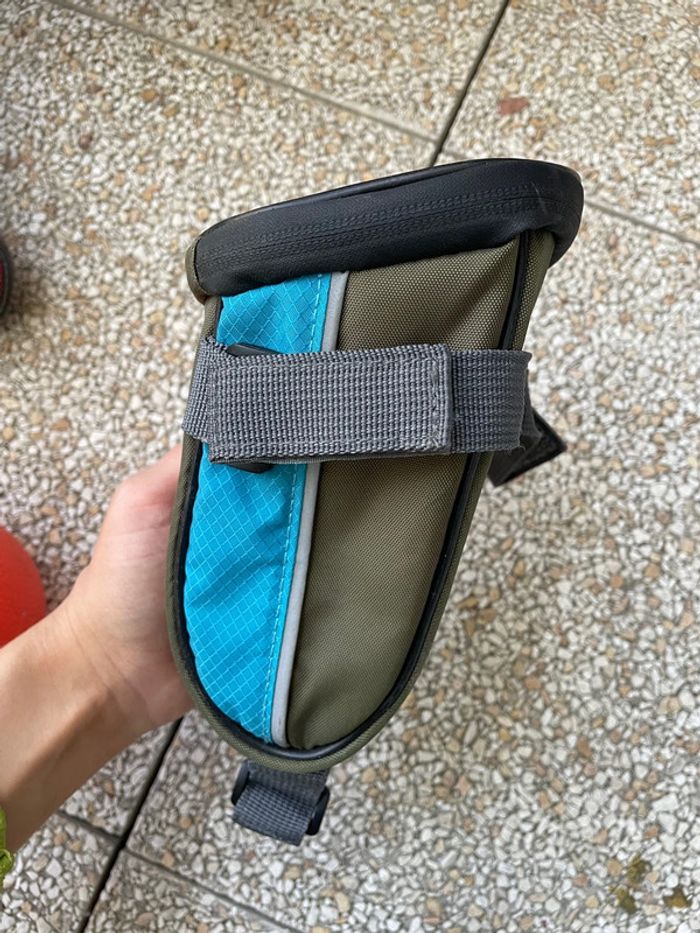 Pochette clignotante pour vélo ou trottinette - photo numéro 12