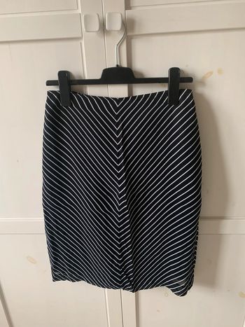 Jupe noire rayé