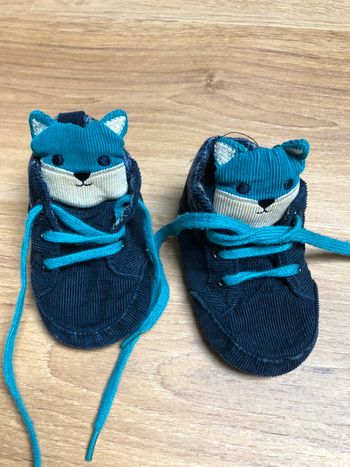 Chaussure chat bébé