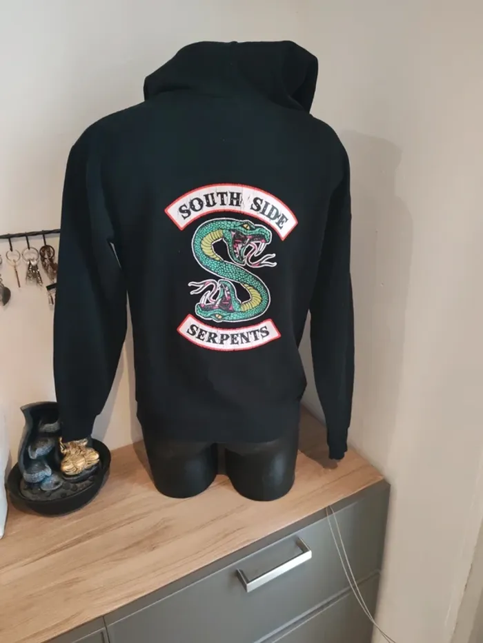 Sweat taille xs riverdale - photo numéro 3