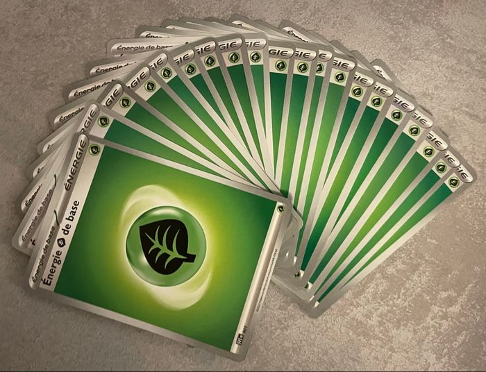 Lot 20 cartes Pokémon énergie plante