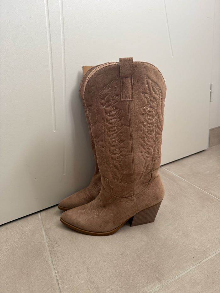 Bottes cow-boy en daim marron clair – Taille 39 – Style western chic ! - photo numéro 4