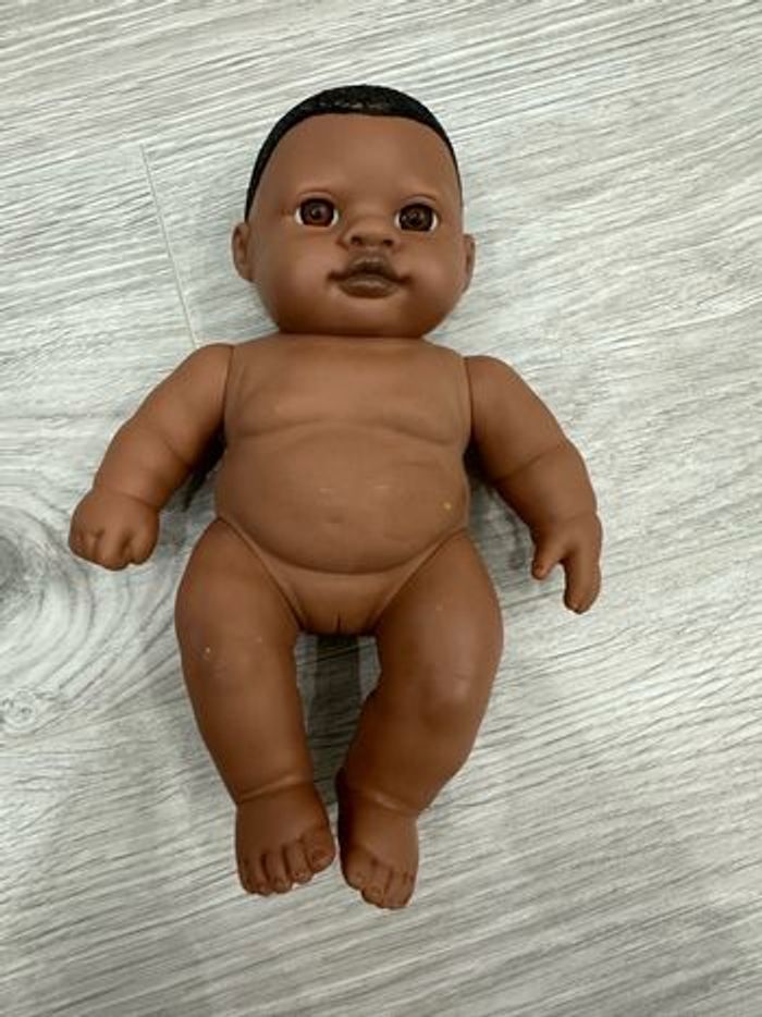 Petite poupée