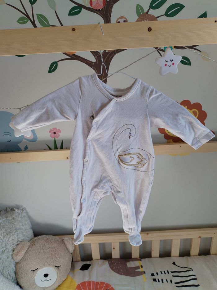 Lot de pyjamas - photo numéro 2