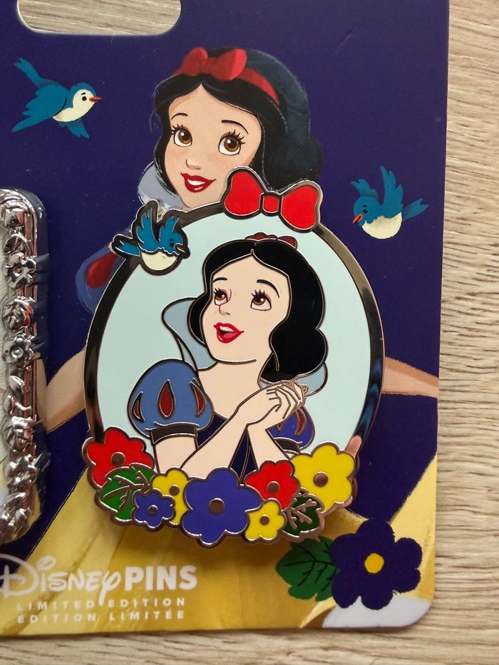 Set 2 Pins Disney Blanche-Neige – Édition Limitée - LE 1050– Neuf 2026 - photo numéro 3