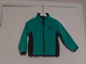 Veste verte / New Basic
/ Taille 92-98