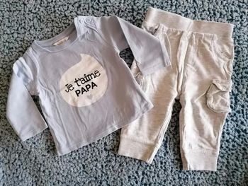 Tee-shirt et pantalon garçon taille 6 mois