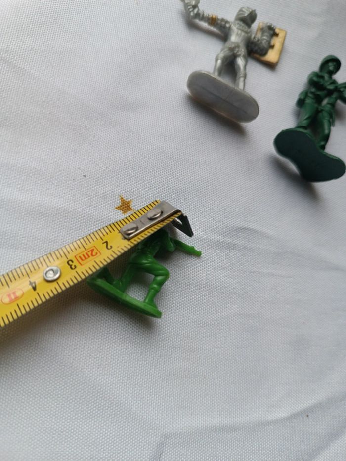 Petit soldat soldier chevalier knight 1995 lm Disney épée fusil argenté silver vert green gris grey - photo numéro 19