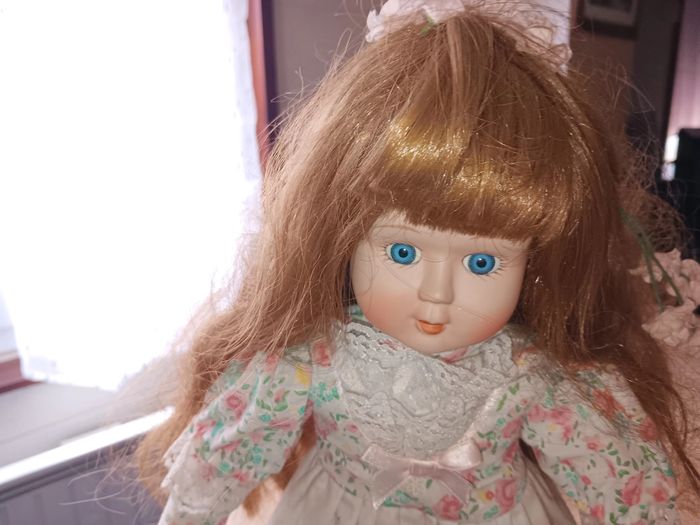 poupée porcelaine - photo numéro 7