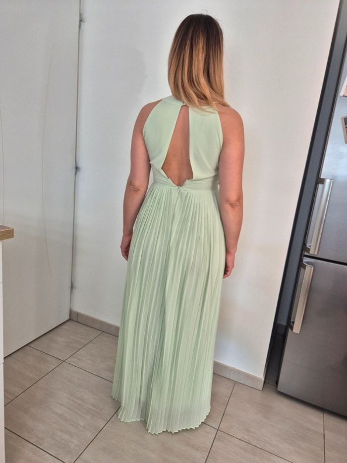 Robe longue verte avec paillettes - photo numéro 3