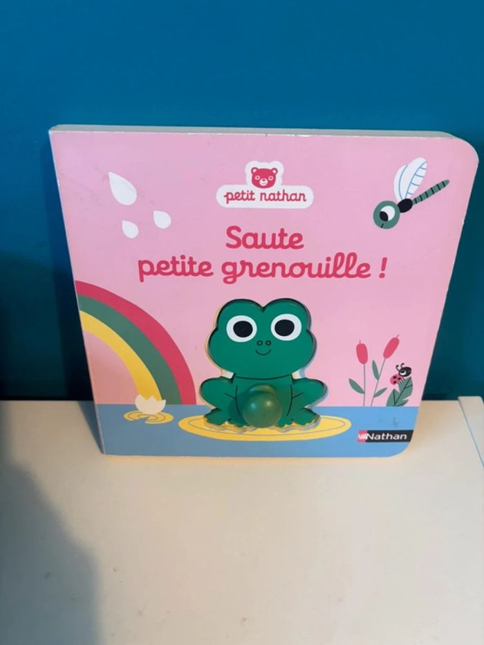 Livre petit Nathan saute petite grenouille