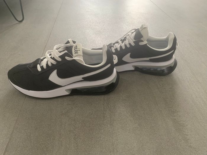 Nike Air Max Pre Day. T 38,5 - photo numéro 4