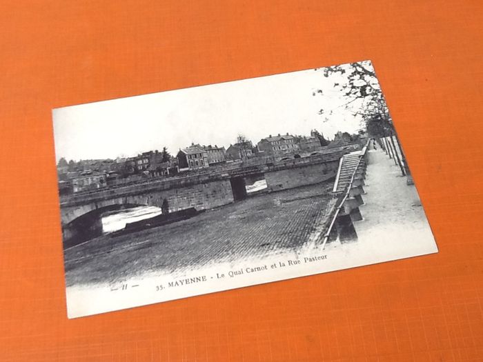 2 Cartes postales anciennes Mayenne (Mayenne) Les Hôpitaux / Le Quai Carnot et la Rue Pasteur - photo numéro 5