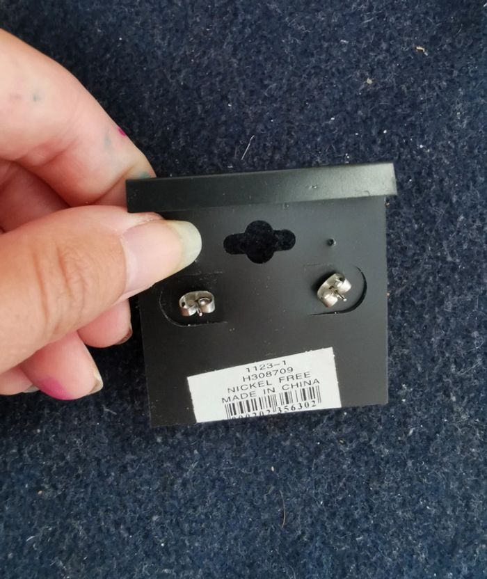 Anneaux noirs et dorés - photo numéro 4