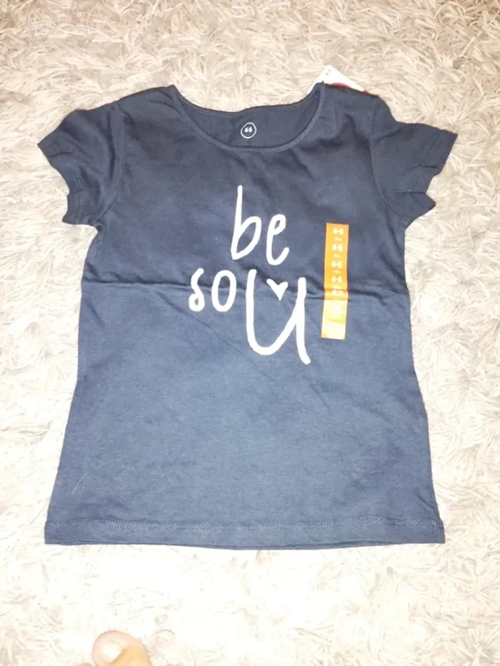 T-shirt neuf bleu marine