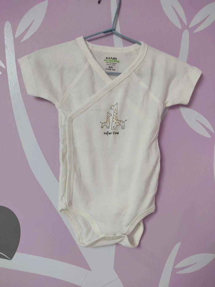 Lot de 3 body manches courtes taille 6 mois - photo numéro 2