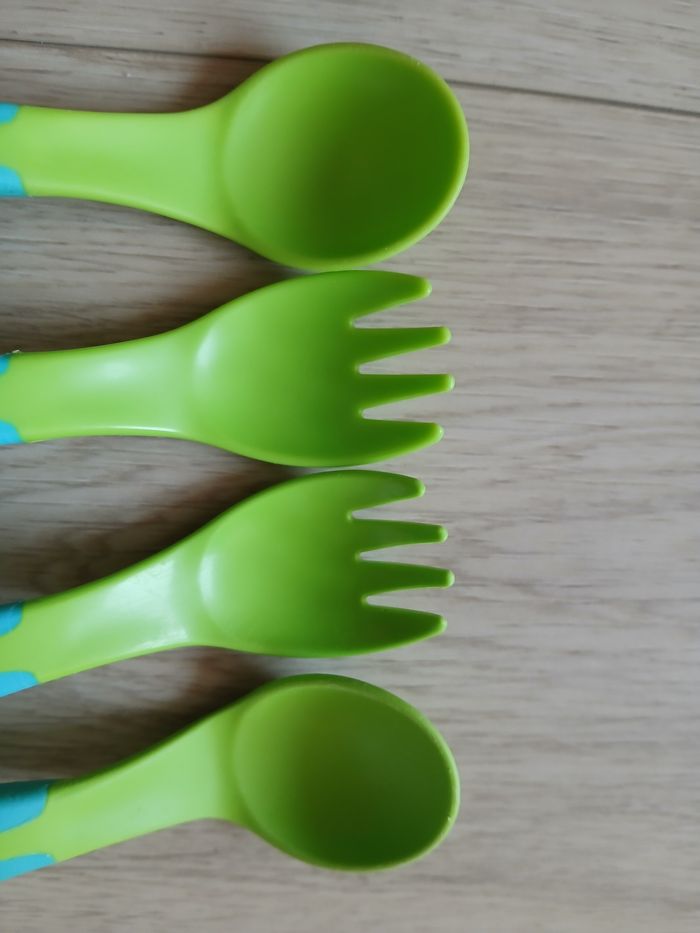 Lot vaisselle bébé Tupperware - photo numéro 7