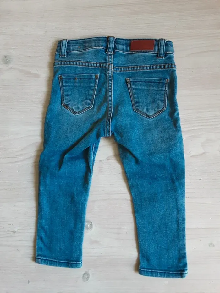 Lot 4 jeans fille T. 18 mois - photo numéro 5