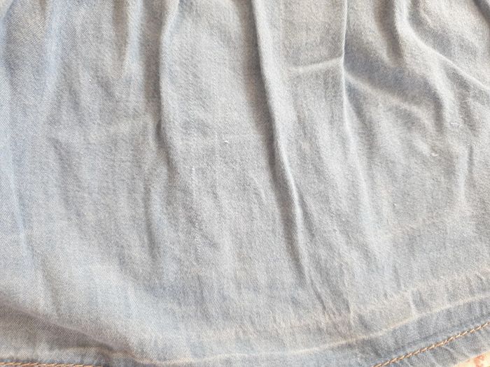 Lot avec une combi short et 2 tuniques 12 mois. - photo numéro 8