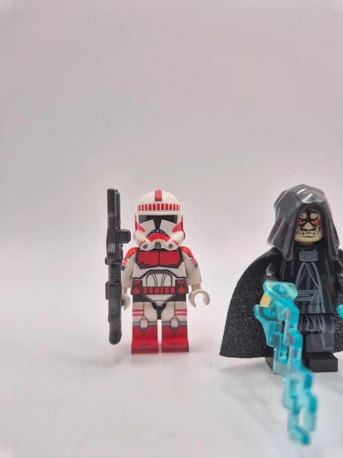 Figurines type lego Sith Palpatine avec 2 stormtroopers / clones de Coruscante star wars - photo numéro 3