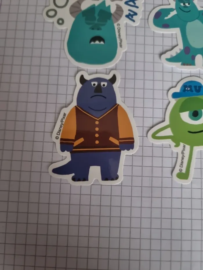 Lot d'autocollants thème pixar monstre et compagnie (lot H) - photo numéro 2