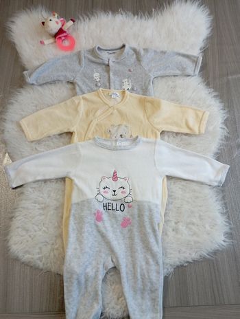 Lot 3 pyjamas velour 6m