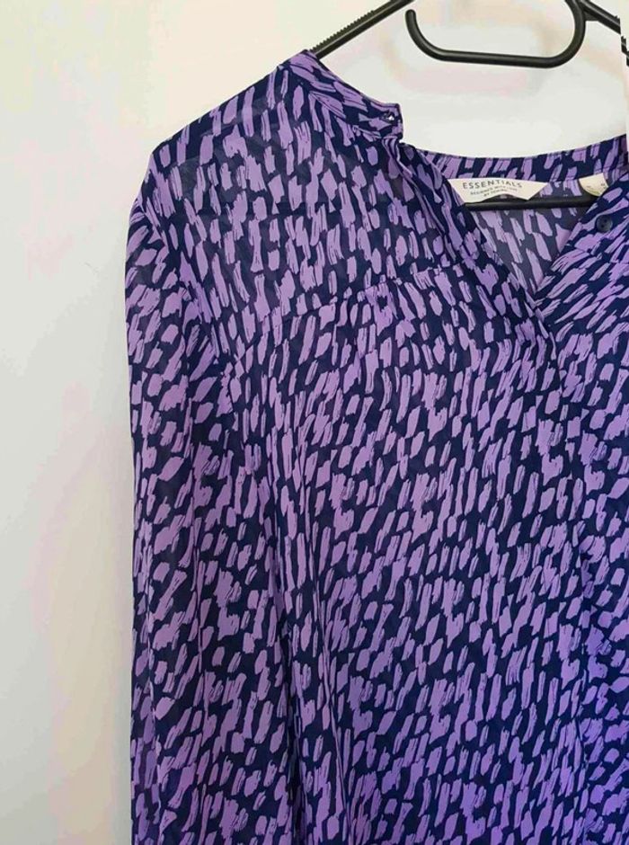 Chemise  légere  taille 44 - photo numéro 2