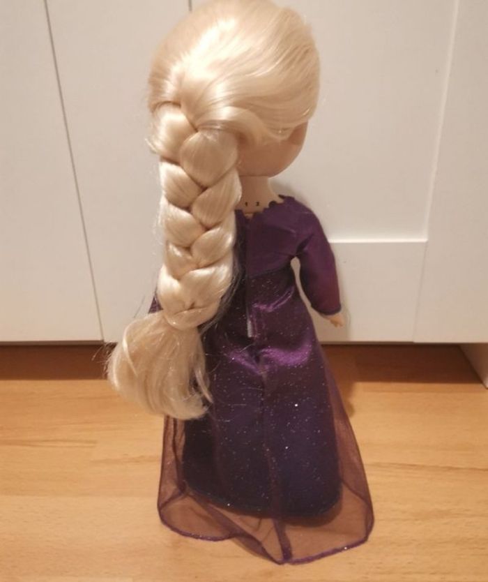 Poupée Disney Elsa chantante - photo numéro 4