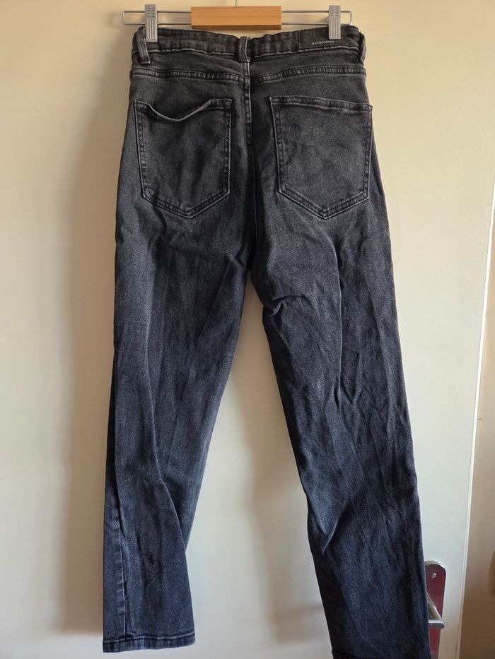 Jean Mom - photo numéro 2