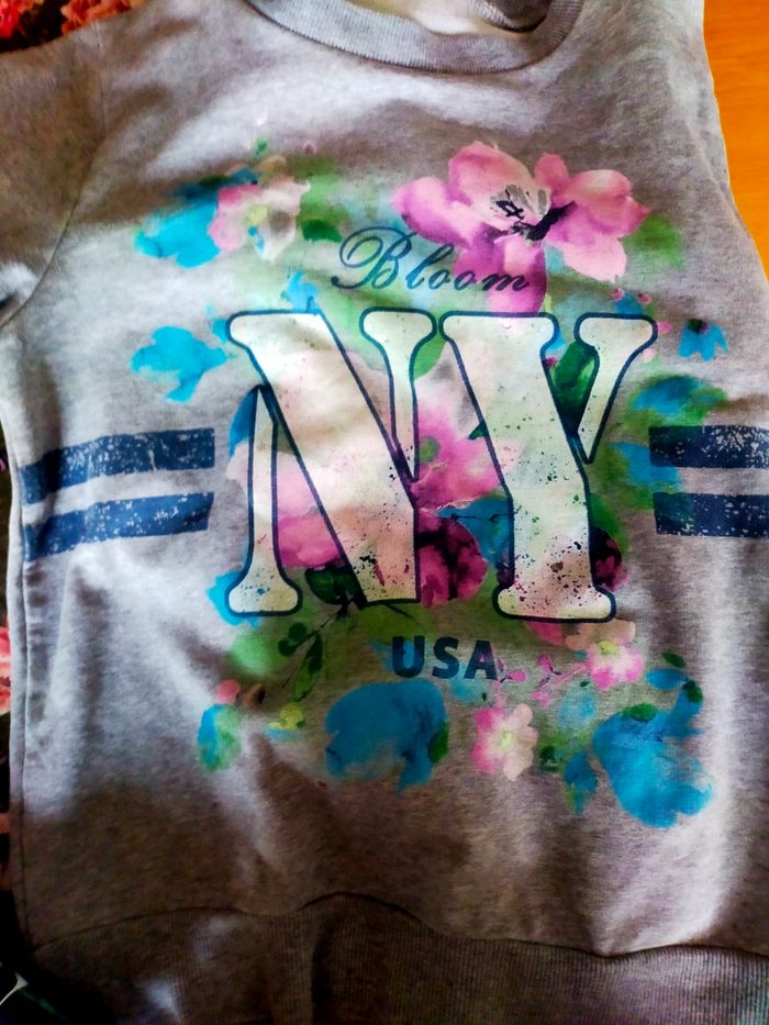 Lot pull fleurie 12/14 ans - photo numéro 5