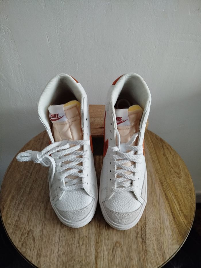 Baskets Nike T  36,5 - photo numéro 2
