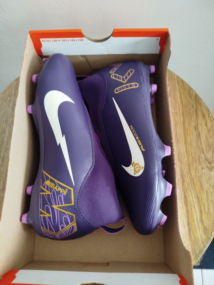 Crampons Nike T 37,5 - photo numéro 9