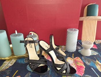 Talons ouvert a pailletes 38