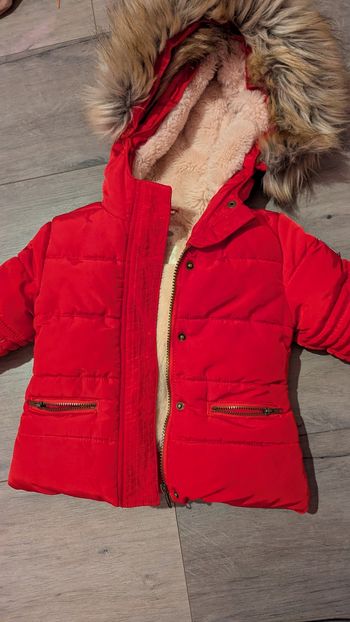 Doudoune rouge enfant Tape à l'oeil Très bon état