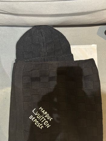 Bonnet et écharpe Lv