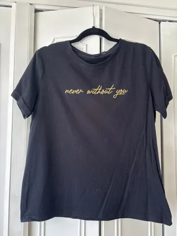 T shirt L