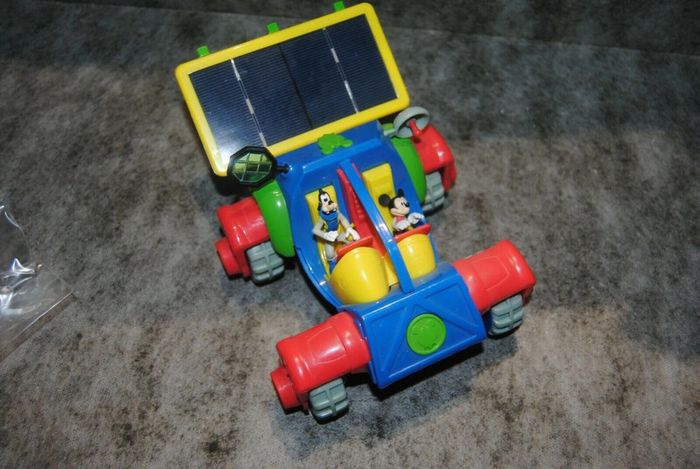 figurine gadget mickey magazine disney mickey goofy dingo vaisseau