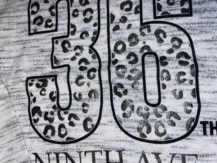 Pull Sweatshirt H&M gris chiné Léopard Pailleté Taille 12 ans / 158 cm Très bon état - photo numéro 3