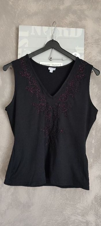 Tee-shirt moulant taille 42 Etam