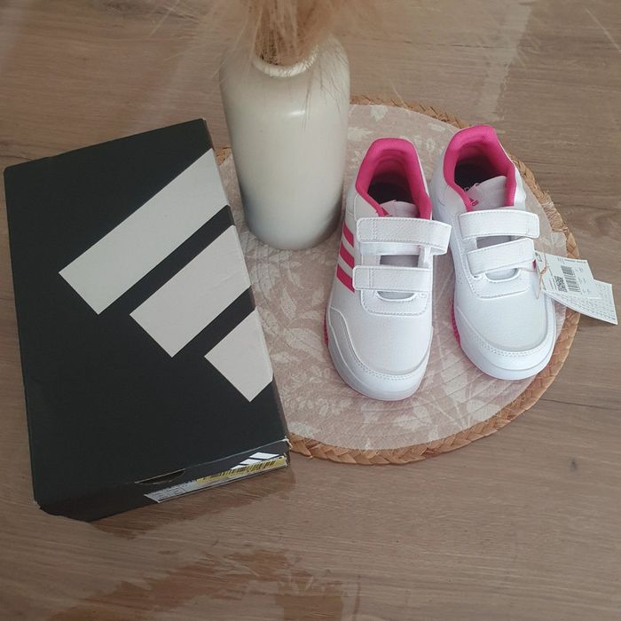 Basket adidas neuf - photo numéro 2