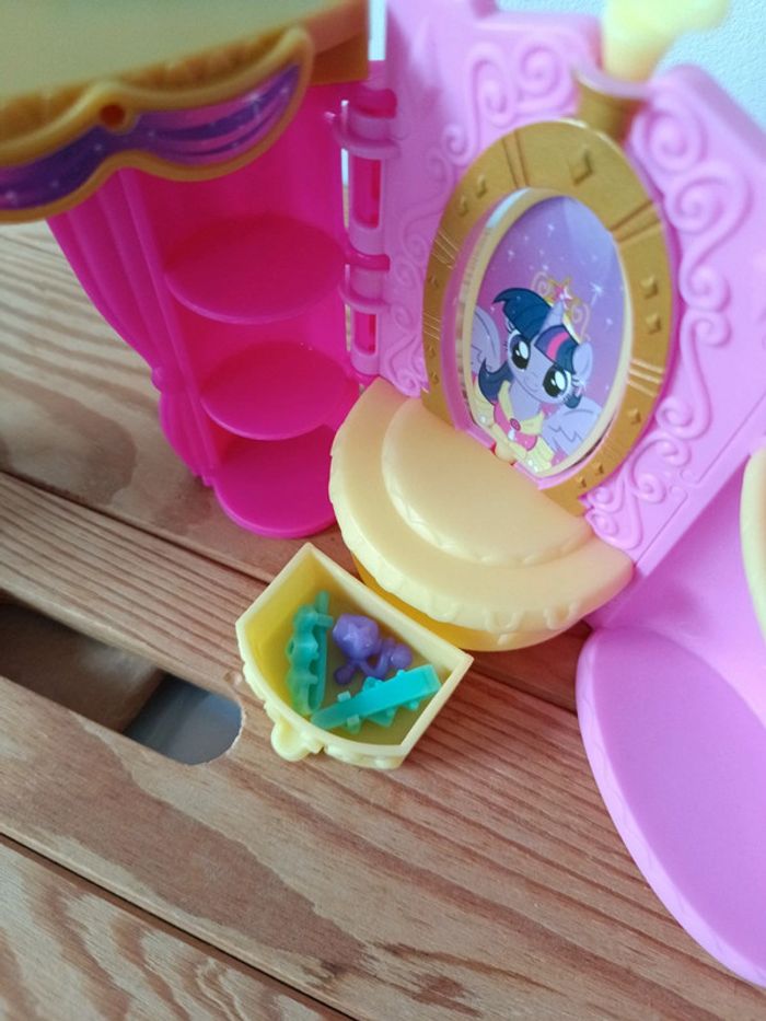 Château my little pony pas complet - photo numéro 5