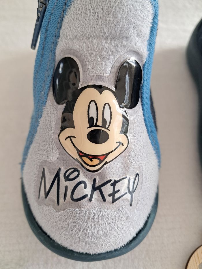 Chausson Mickey pointure 20 - photo numéro 3