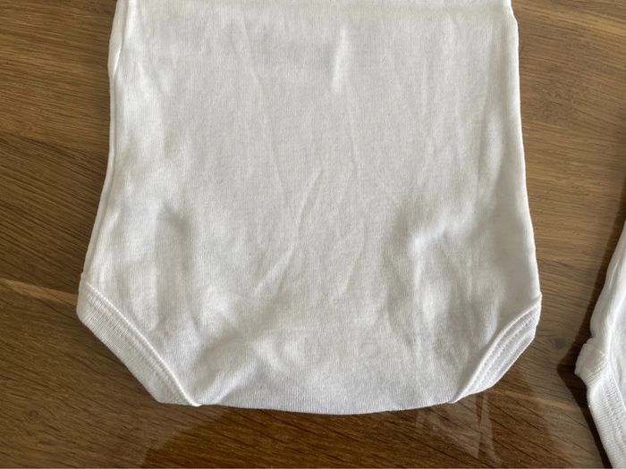 Bodies blancs sans manches petit bateau 3 mois - photo numéro 11