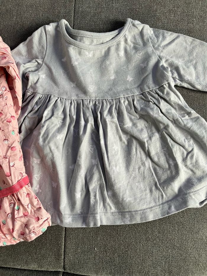 Robes légères 3 mois - photo numéro 2