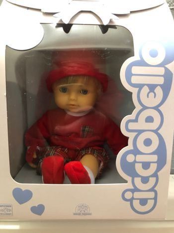 cicciobello élégance en tenue rouge