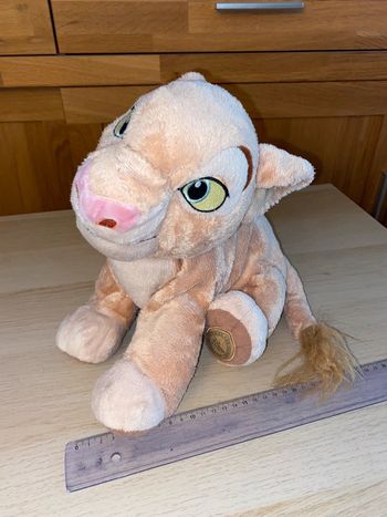 Peluche moyenne disney lion lionne lionceau Nala store